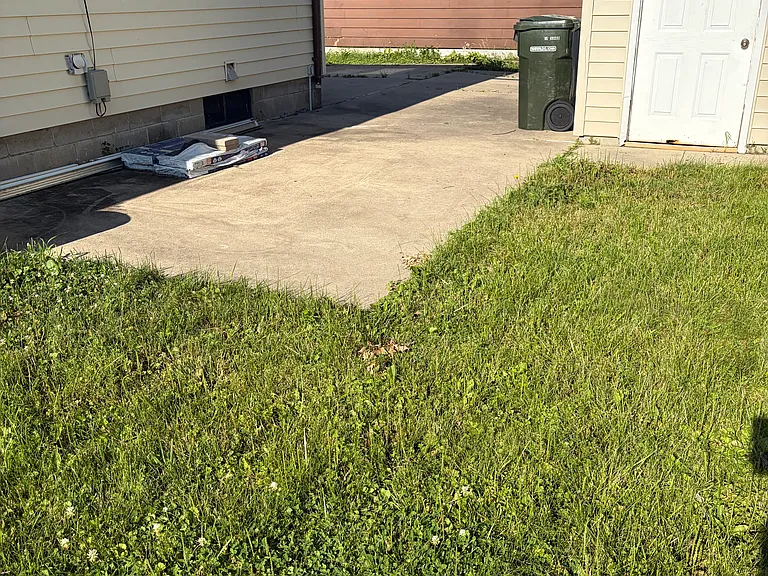 1632 Easton Ave — Photo 18