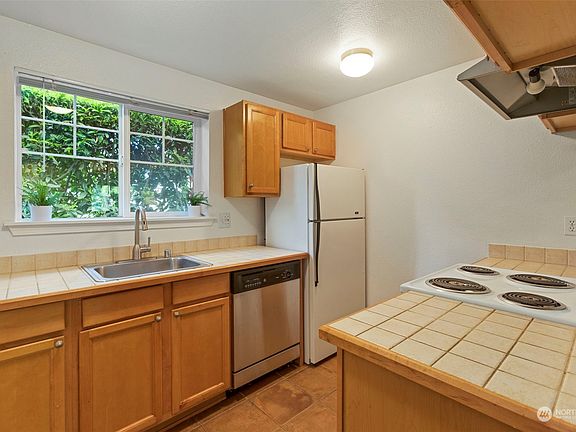 5th image of 1160 N 198th Street #H102