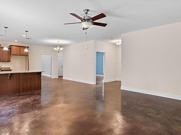 4th image of 60031 W Park Cir