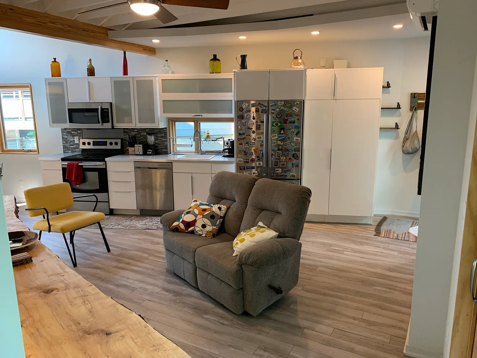 2 bed, 2.5 bath, 1179 sqft, $3,100 — Photo 3