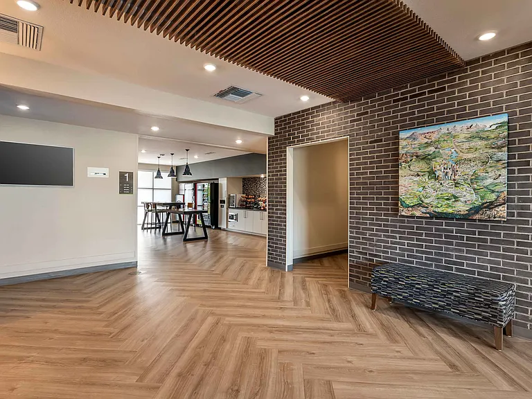 4060 Center Park Dr — Photo 5