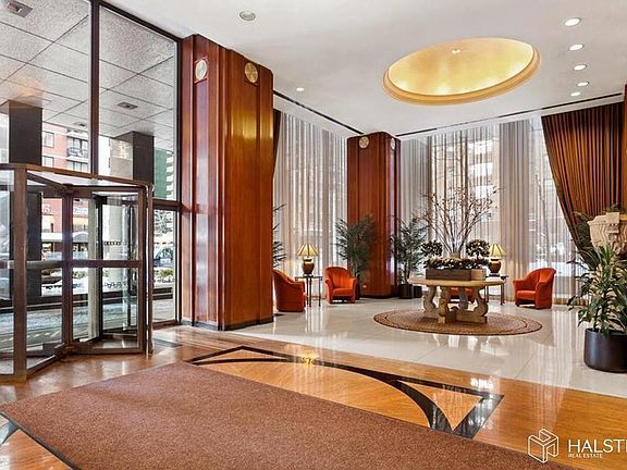 4th image of 300 E 40th St APT 8D