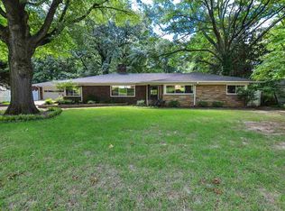 1136 Audubon Dr, Memphis, TN 38117