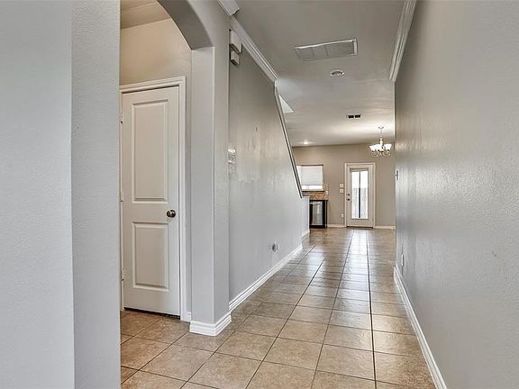 3rd image of 3833 Redwood Creek Ln