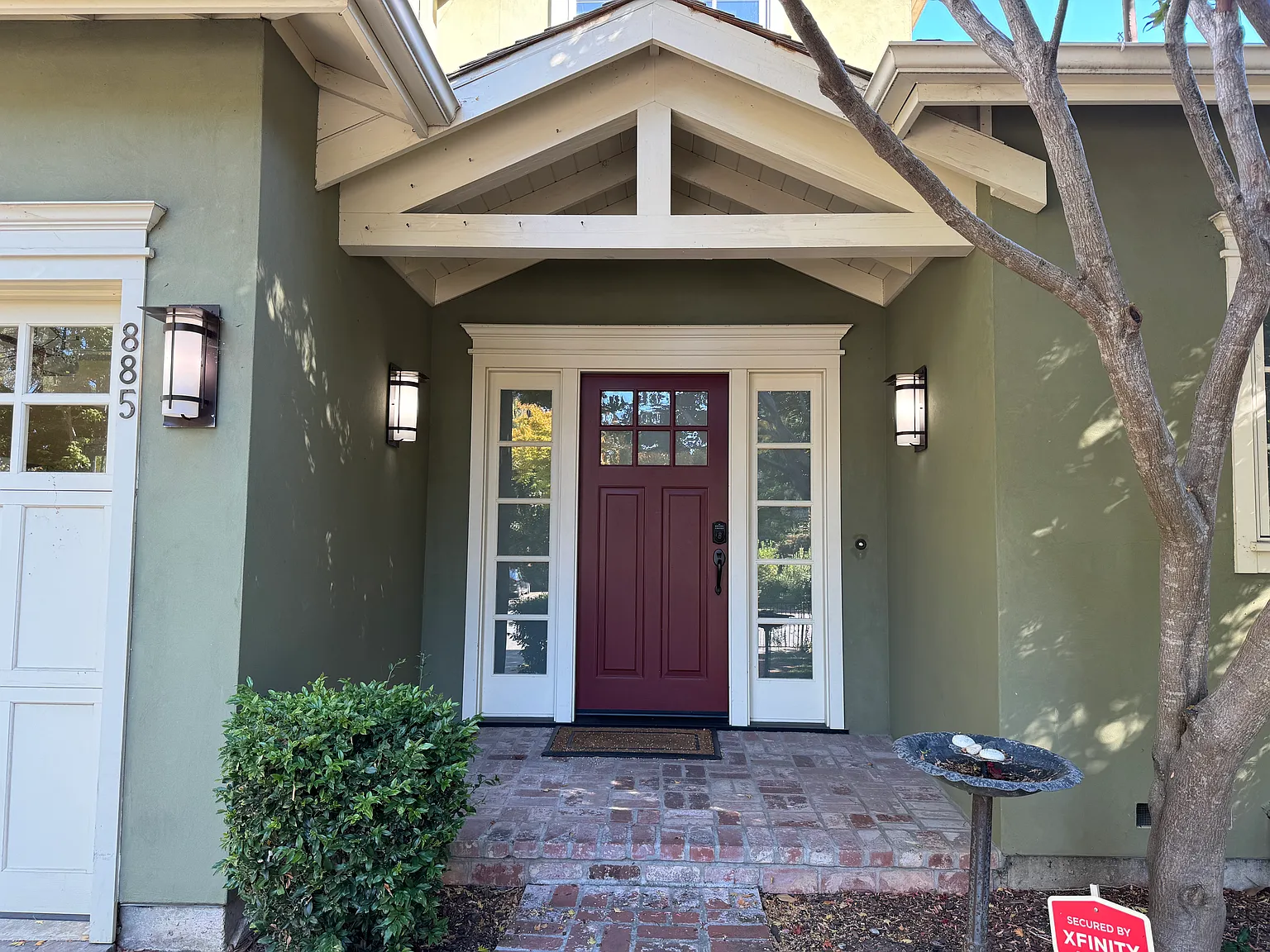 3 bed, 1889 sqft, $10,000 — Photo 2