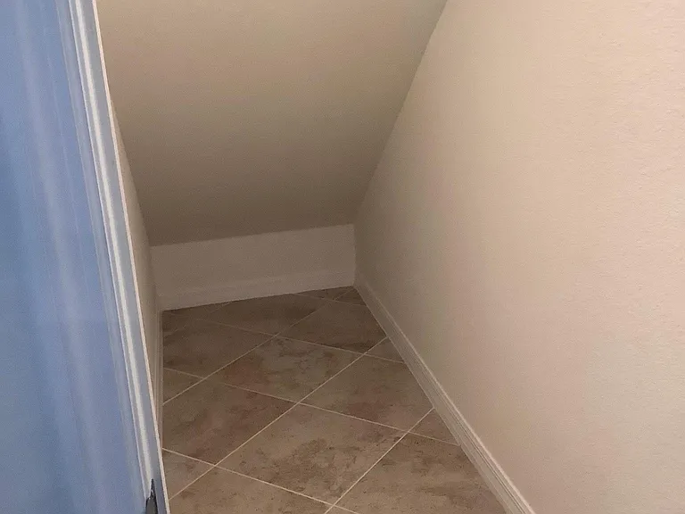 20365 Lagente Cir #20365 — Photo 146