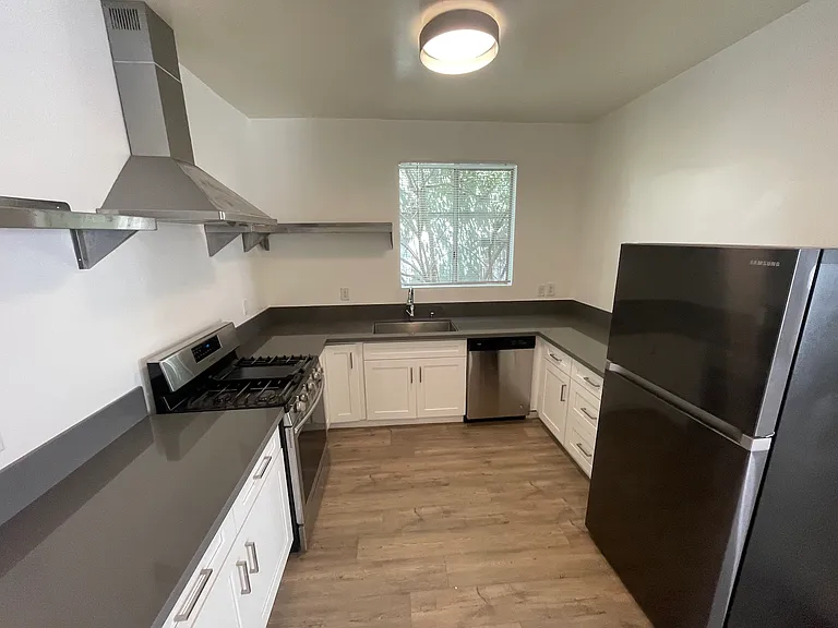 959 3/4 N Vendome St #959-G — Photo 8