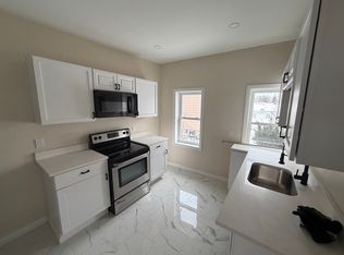 80 Ophelia St #1, Providence, RI 02909