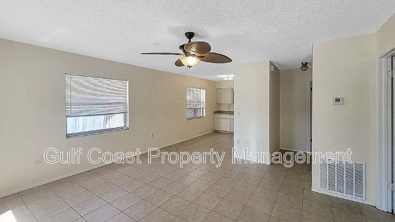2 bed, 2.0 bath, 970 sqft, $1,675 — Photo 3