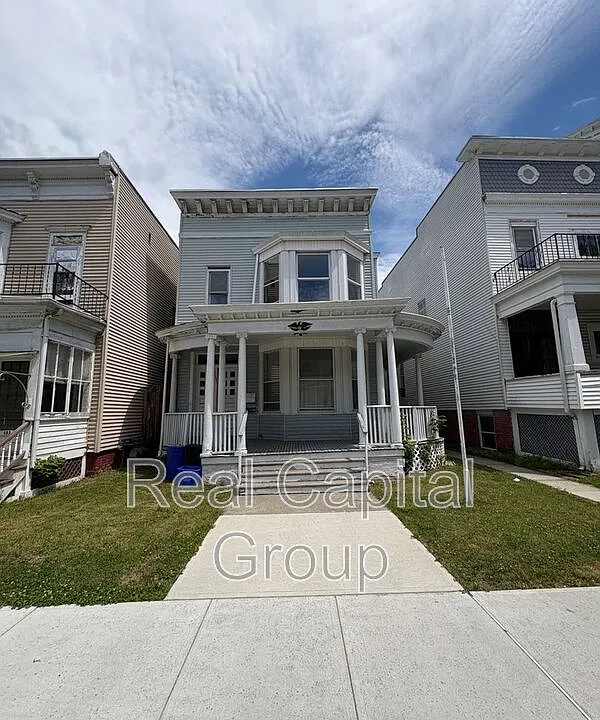130 5th Ave #2R