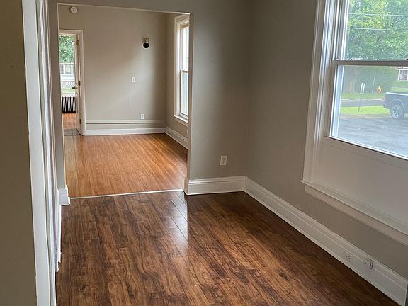 2nd image of 1 Westmoreland St #1