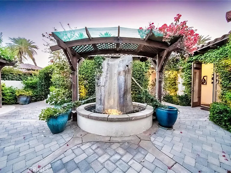 56705 Village Dr — Photo 40