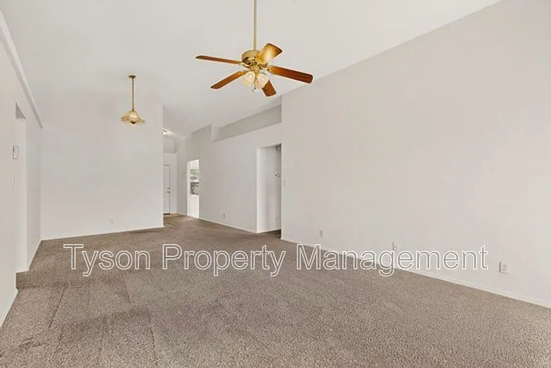 3 bed, 2.0 bath, 1343 sqft, $1,895 — Photo 4