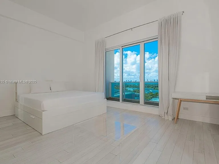 2301 Collins Ave #1629 — Photo 16