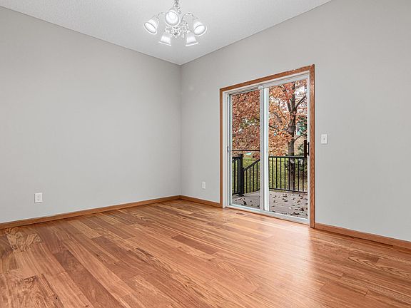 4th image of 2902 Magnolia Dr