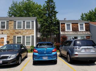 1949 Holbrook Ln, Hoffman Estates, IL 60169