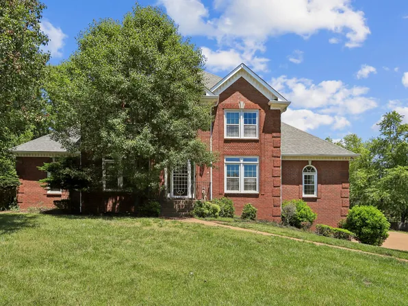 129 Pembroke Dr, Hendersonville, TN 37075