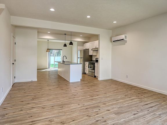 3rd image of 2324 E 7th Ave #2324