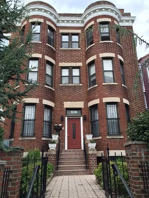 Row house