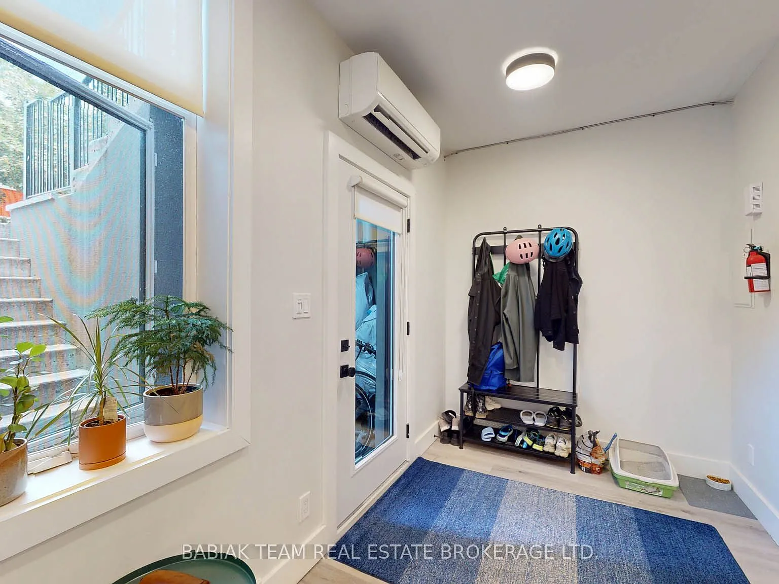 2 bed, $2,700 — Photo 2