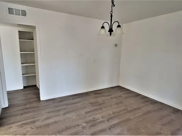 706 W Euclid Ave — Photo 20