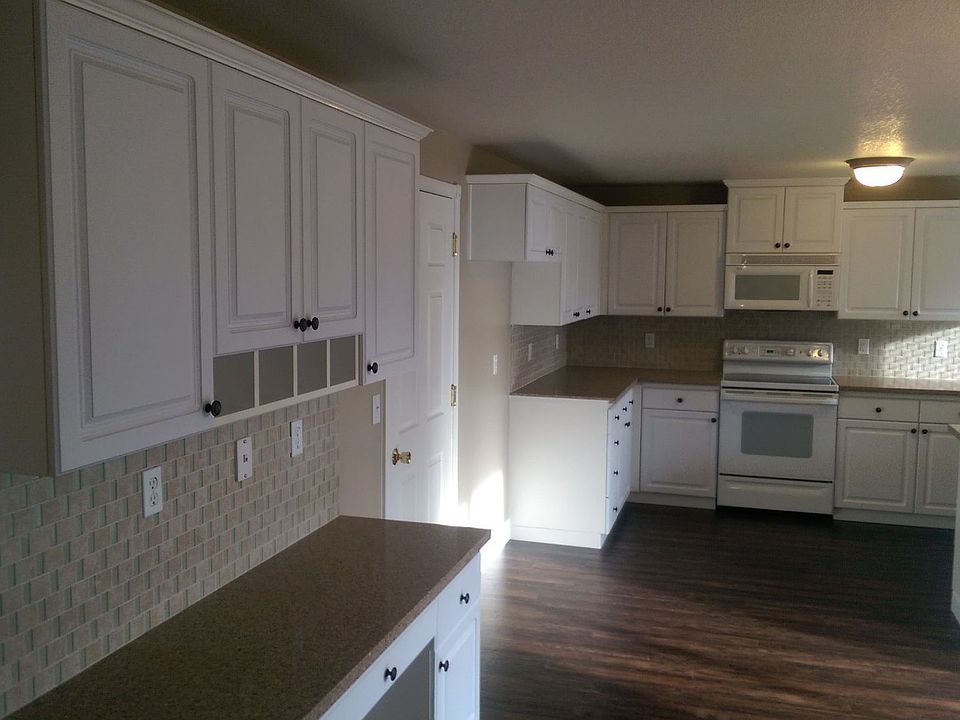 1st image of 5705 NE 55th Cir