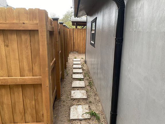 3rd image of 3416 E Mohawk Ave
