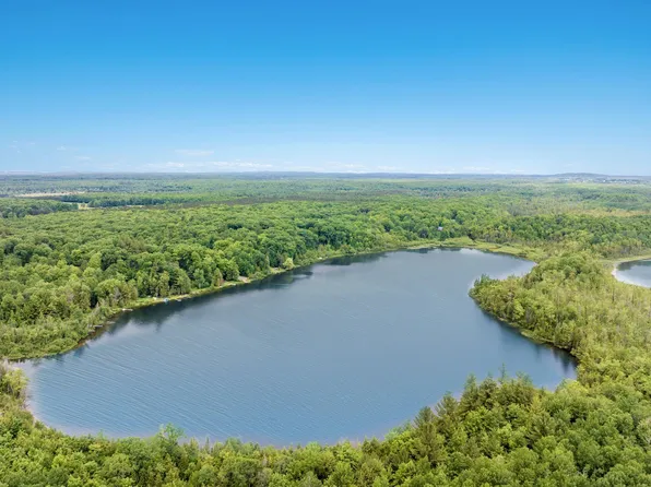 4361 Jeri Rd, Interlochen, MI 49643