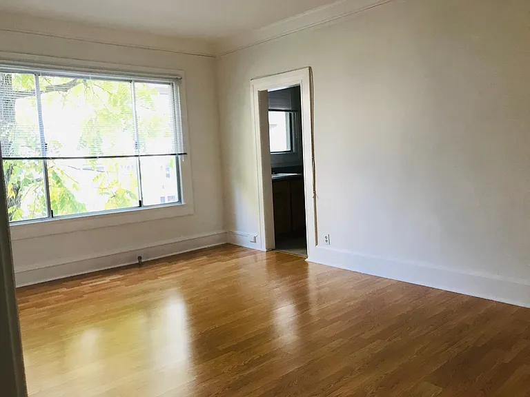 1580 Madison — Photo 14