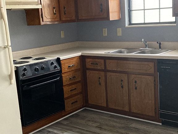 2nd image of 379 Peabody Dr APT 1