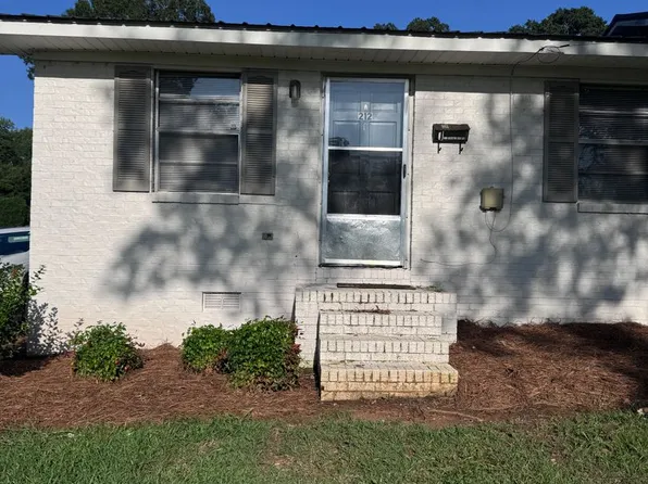212 Thomas Ave SE, Jacksonville, AL 36265