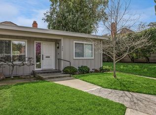 926 Commons Dr, Sacramento, CA 95825