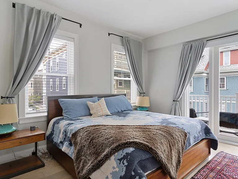 54 Pleasant St #9 — Photo 9