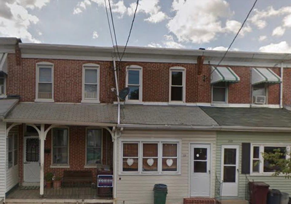 1st image of 225 Woodlawn Ave