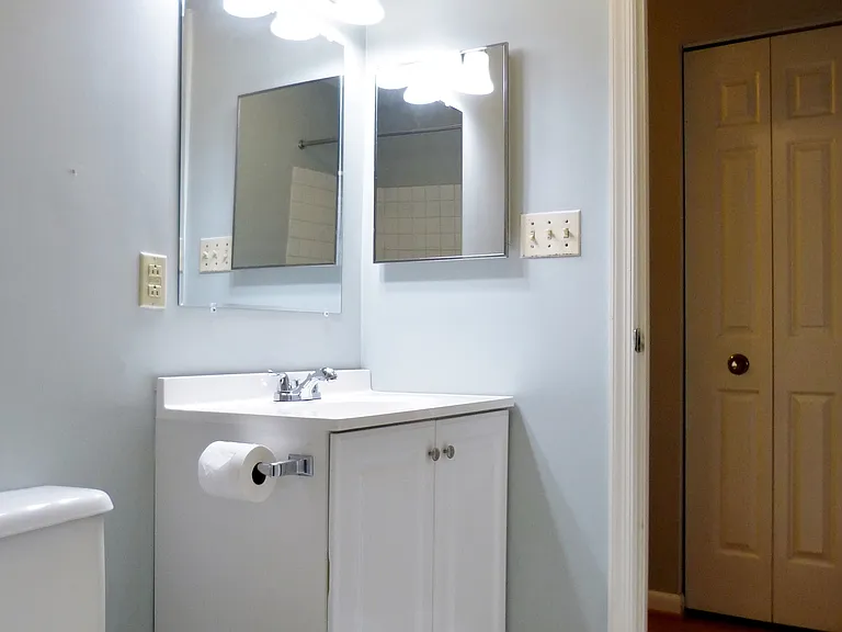 200 E West St #1 — Photo 15