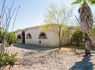 9151 N Overlook Dr, Tucson, AZ 85704