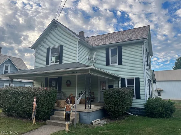 782 E State St, Newcomerstown, OH 43832