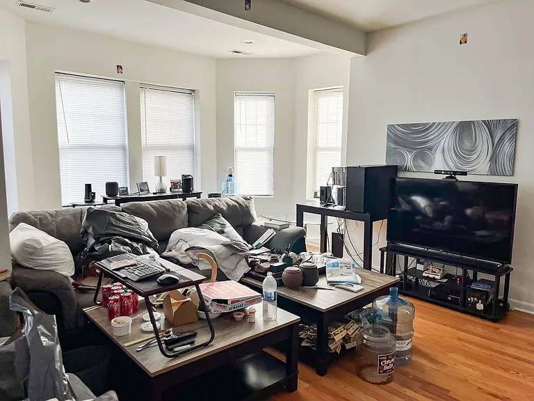 2502 W Catalpa Ave #3 — Photo 4