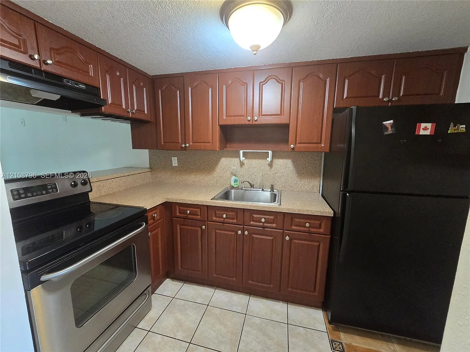 Westland Village Condo Ii — Photo 4