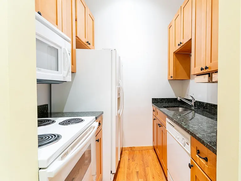 1318 14th St NW #206 — Photo 10