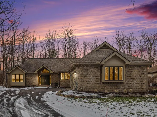 4502 Cross Creek Dr, Ann Arbor, MI 48108