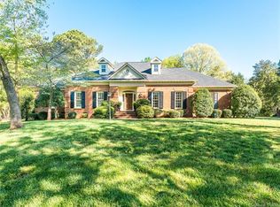 6800 N Baltusrol Ln, Charlotte, NC 28210
