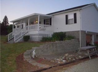 7271 Water St, Fairview, PA 16415