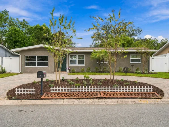 620 Palm Pl, Safety Harbor, FL 34695