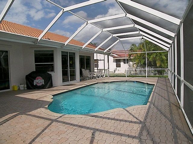2nd image of 17850 NW 14th St