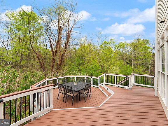 3rd image of 43482 Squirrel Ridge Pl