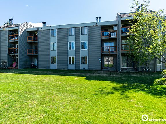 2nd image of 4660 Reka Dr APT D4