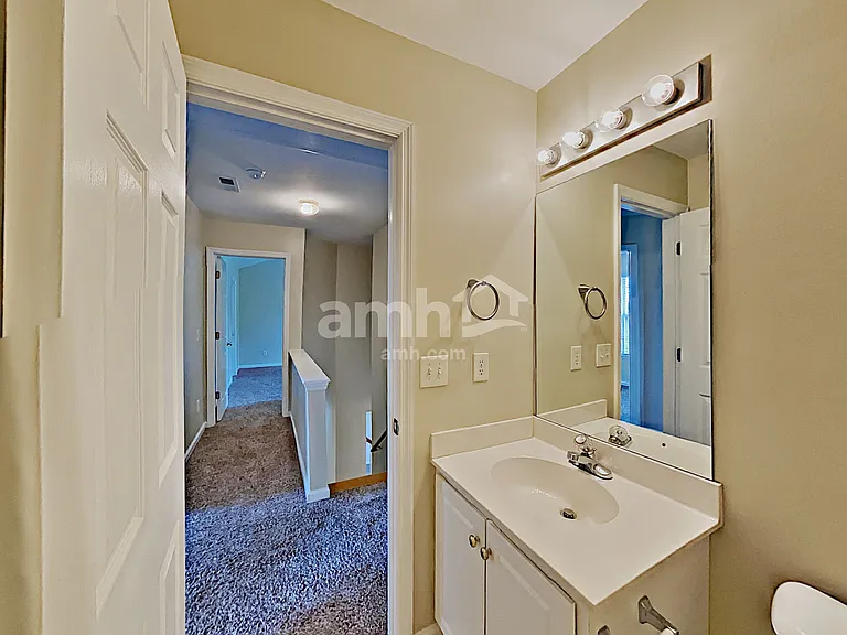 147 Grove Ln — Photo 15