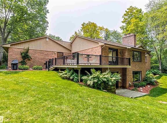 5th image of 9435 Hidden Lake Ct