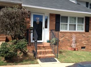 33 Somersett Dr, Spartanburg, SC 29301